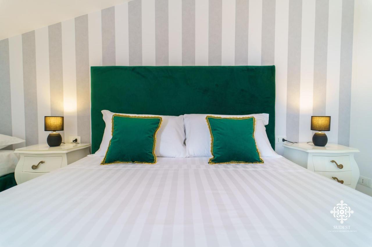 Villa Vittoria - Waterfront House Augusta Ngoại thất bức ảnh