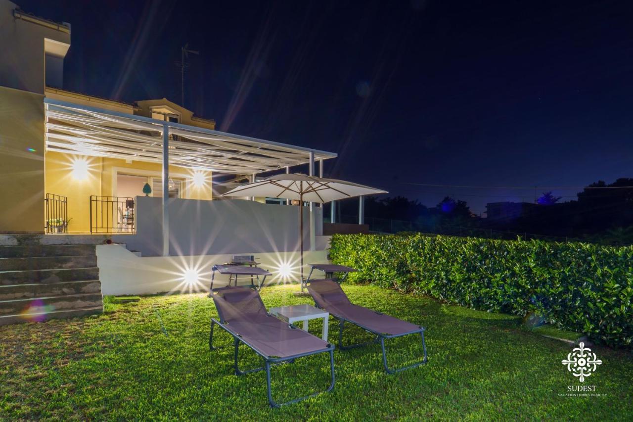 Villa Vittoria - Waterfront House Augusta Ngoại thất bức ảnh