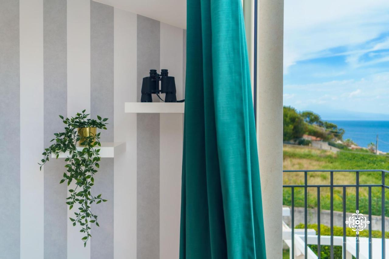 Villa Vittoria - Waterfront House Augusta Ngoại thất bức ảnh